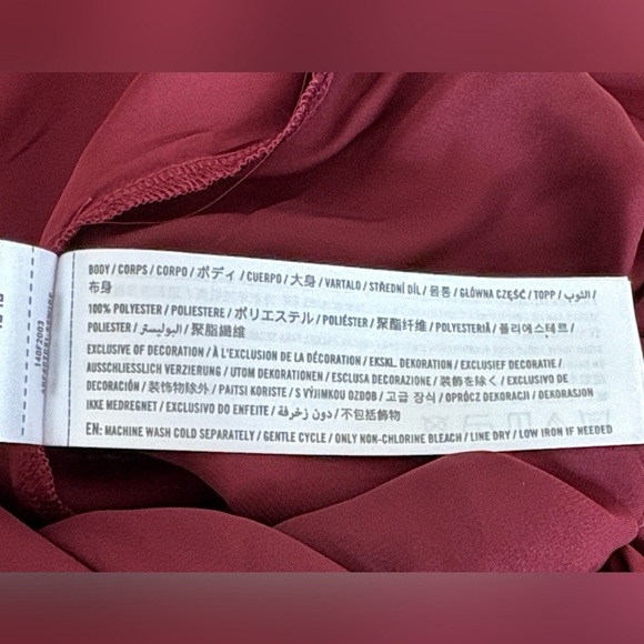 Abercrombie & Fitch Bubble Hem Ruched Satin Top NWT , sz : small - Picture 10 of 10